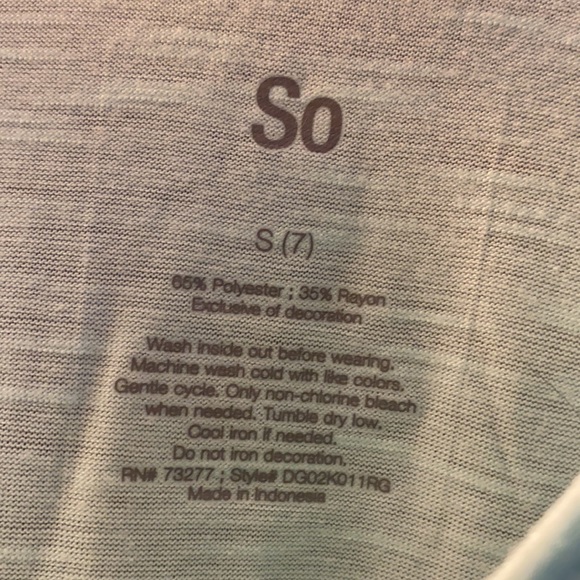 Girls Green Top with Llama - Picture 2 of 2